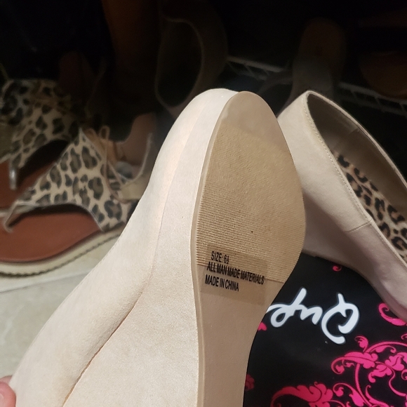 Wedges - Picture 3 of 3